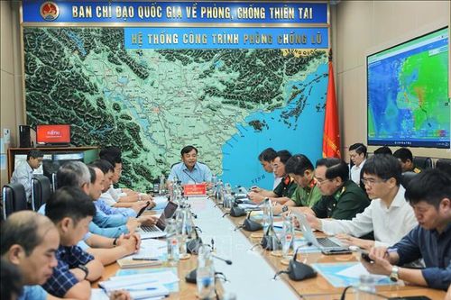 Cảnh báo hoàn lưu áp thấp gây lũ quét, sạt lở đất, ngập lụt đô thị