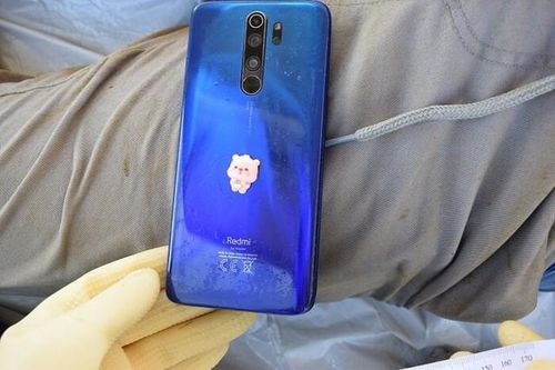 Phát hiện thi thể nam giới trôi dạt gần khu vực lồng bè nuôi cá
