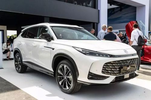 MG HS 2025 chính thức ra mắt, bổ sung thêm lợi thế để cạnh tranh Honda CR-V