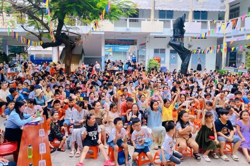 Hơn 400 thiếu nhi tham gia cuộc thi Bé tô tượng
