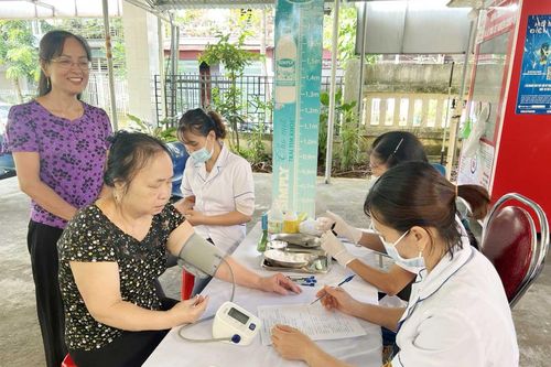 Thành phố Lai Châu khám sức khỏe cho người cao tuổi năm 2024