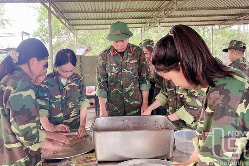 Chúng em học làm chiến sĩ: Môi trường bổ ích cho trẻ dịp hè