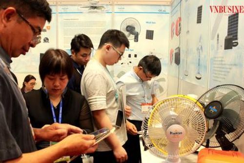 Nhà bán lẻ điện máy, công nghệ đi tìm... 'hương vị' tăng trưởng