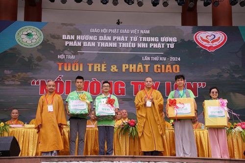 Hai kỷ lục được xác lập tại Hội trại Tuổi trẻ và Phật giáo lần thứ 14