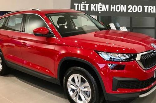 Skoda Kodiaq giảm hơn 200 triệu phí lăn bánh