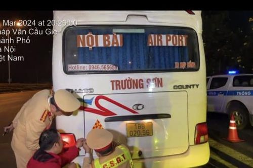 Cục CSGT hướng dẫn bảo đảm an toàn khi xe gặp sự cố trên cao tốc
