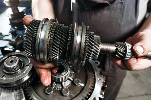 Xe số sàn khó vào số, phải làm gì?
