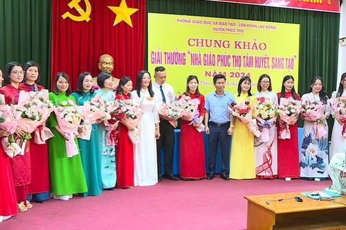 Chung khảo giải thưởng 'Nhà giáo Phúc Thọ tâm huyết, sáng tạo' năm 2024