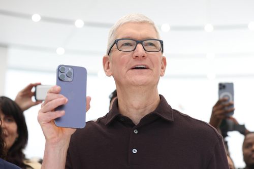 Apple trở thành công ty giá trị nhất thế giới