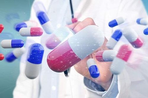 Cổ phiếu dược 'nổi sóng', tím lịm toàn ngành