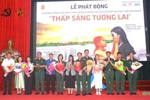 Phát động Chương trình 'Chung tay xoa dịu nỗi đau da cam, năm 2024'