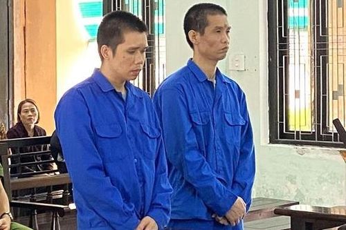 'Ăn cám trả vàng'!