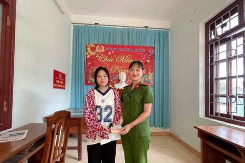 Ví về với chủ!