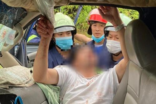 Cứu người gặp nạn trên cao tốc