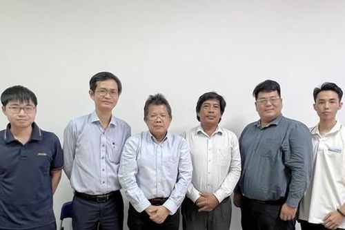 Sinh viên trường ĐH Bách khoa (ĐHQG TP. HCM) thành công trong thiết kế và chế tạo chip