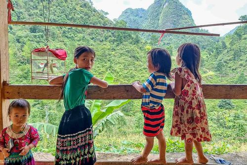 Bài 2: Chính sách nhân văn và thiết thực cho bà con Cao Bằng