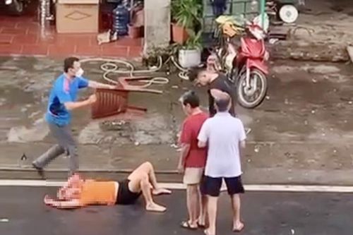 Mâu thuẫn gia đình, chồng cầm dao đuổi chém vợ trọng thương