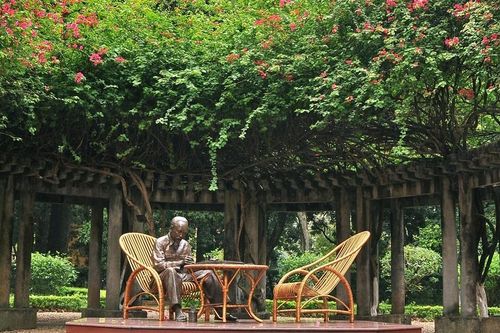 Giữ gìn, phát huy giá trị Khu di tích Chủ tịch Hồ Chí Minh tại Phủ Chủ tịch
