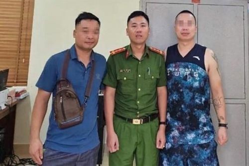 Cứu 3 du khách đuối nước ở Quảng Ninh
