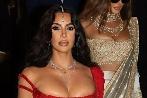 Kim làm lố ở siêu đám cưới con trai tỷ phú giàu nhất châu Á
