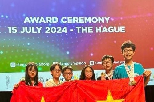 Học sinh Hà Nội đoạt Huy chương Vàng cuộc thi Toán và Khoa học quốc tế