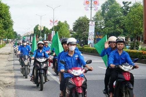 Sôi nổi ngày hội thanh niên Thừa Thiên-Huế với văn hóa giao thông