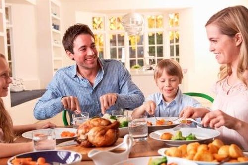 Ăn 3 bữa lớn hay 6 bữa nhỏ tốt hơn cho sức khỏe?