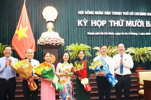 HĐND TP HCM giới thiệu, bầu bổ sung 4 nhân sự HĐND và UBND thành phố