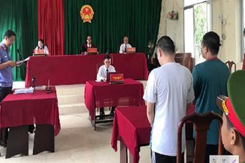VKSND huyện Long Mỹ phối hợp tổ chức phiên tòa lưu động rút kinh nghiệm