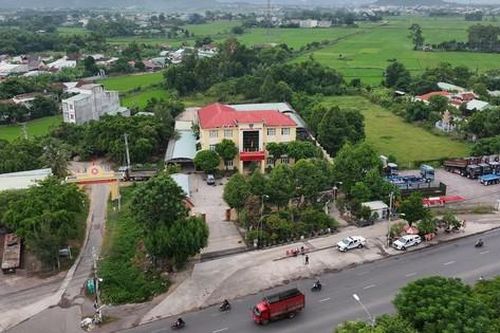 Bát nháo vận tải khách: Hợp đồng thiếu số, dư khách