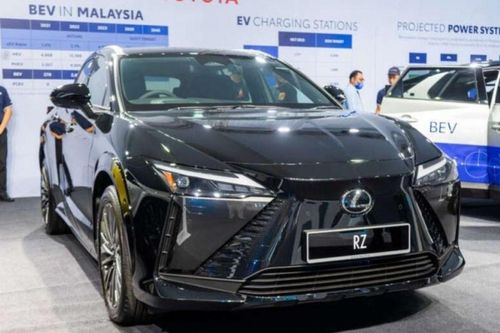 SUV chạy điện Lexus RZ 450e ra mắt thị trường hàng xóm Việt Nam, giá khởi điểm từ 2,2 tỷ đồng