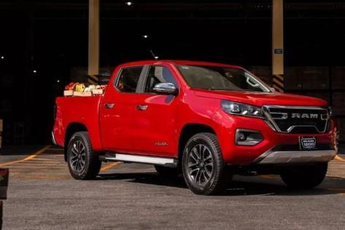 Bán tải RAM 1200 ra mắt, giá từ 640 triệu đồng