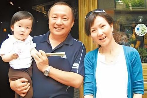 Nữ diễn viên ly hôn vì không thể sinh con: Tái hôn với đại gia, 'đi mượn con' về nuôi
