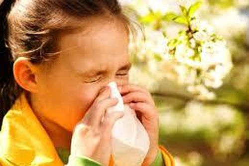Ban đêm trẻ nghẹt mũi, ban ngày thì bình thường liệu có đáng lo?
