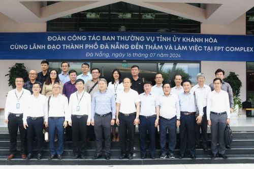 Đoàn công tác tỉnh Khánh Hòa thăm, làm việc tại Khu Công nghệ thông tin tập trung FPT Complex