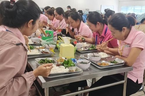 'Bữa cơm Công đoàn'