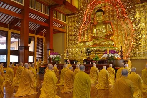 Phá hạ và vấn đề tuổi đạo