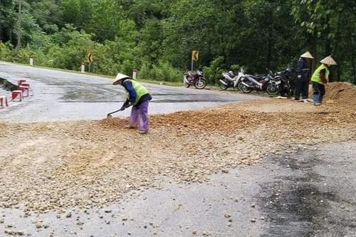 Nghệ An: Quốc lộ 16 bị sụt lún nghiêm trọng