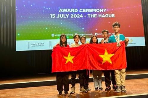 Học sinh Hà Nội đoạt Huy chương Vàng cuộc thi Toán và Khoa học quốc tế 2024