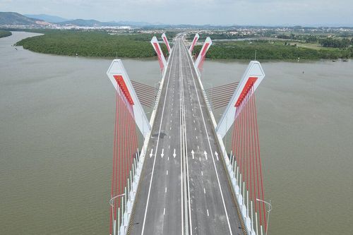 Hình hài cầu Bến Rừng nối Hải Phòng - Quảng Ninh trước ngày thông xe