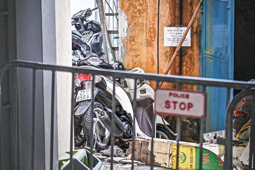 'Hố tử thần' xuất hiện trong ngõ Hà Nội, hàng chục người dân sơ tán khẩn cấp