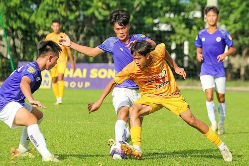 Xác định 8 đội bóng vào tứ kết giải U17 Quốc gia 2024