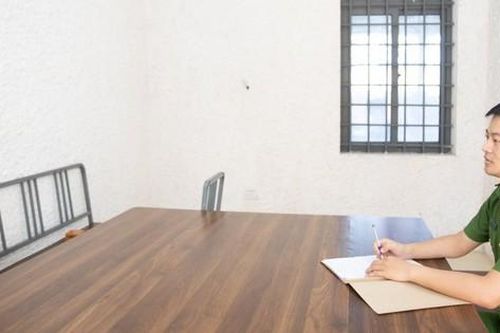 Lập Facebook giả lừa bán đồ điện tử