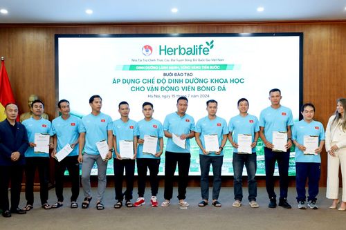 Đào tạo về dinh dưỡng khoa học cho 58 câu lạc bộ bóng đá Việt Nam