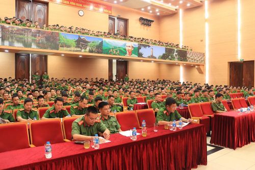 Trang bị kiến thức, kỹ năng đấu tranh tội phạm không gian mạng đến tận Công an cấp xã