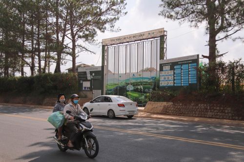 Hoãn thi hành cưỡng chế công trình sân golf Đồi Cù Đà Lạt