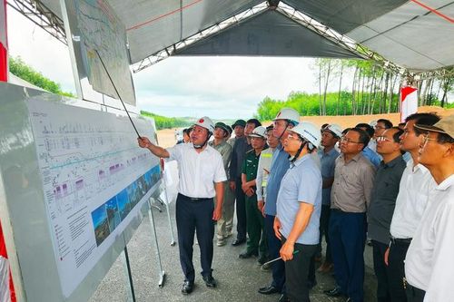 Cao tốc Vạn Ninh-Cam Lộ quyết tâm về đích trước thời hạn