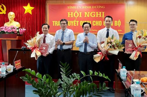 Bình Dương trao quyết định bổ nhiệm, điều động nhân sự
