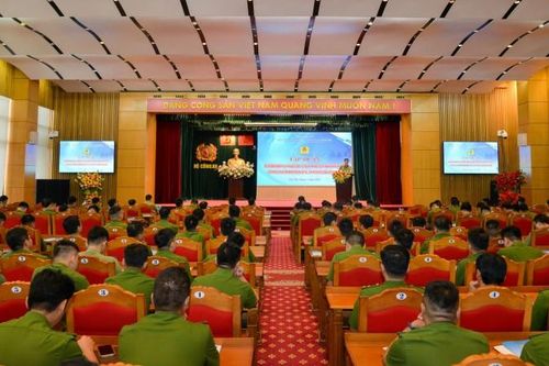 Tập huấn, bồi dưỡng nghiệp vụ công tác Đoàn, phong trào Đoàn cho Phó Bí thư là Công an chính quy