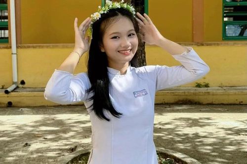 Nữ sinh điểm cao nhất khối C ở Đà Nẵng ước mơ trở thành cô giáo dạy Văn